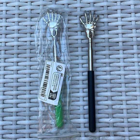 NEW- Skeleton /Ghost Hand Back Scratcher - Picture 3 of 7